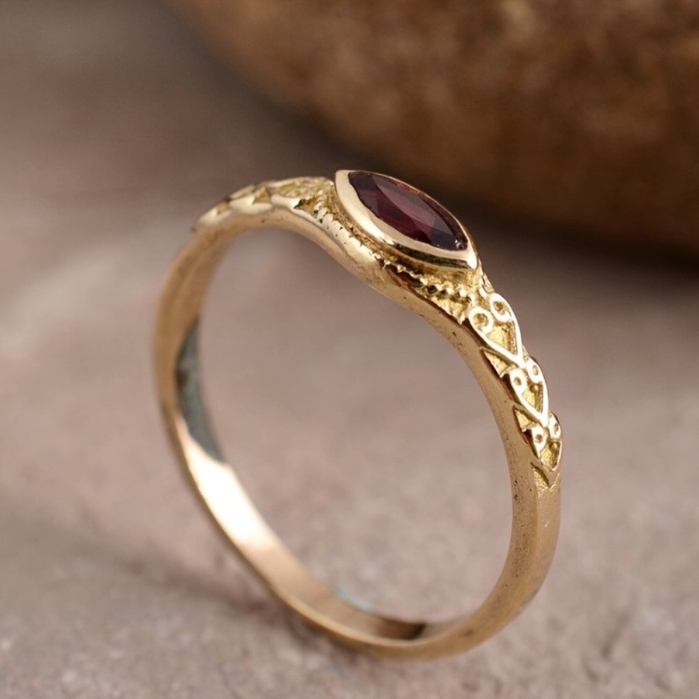 Vintage Red Cubic Zirconia Ring |24K Gold - Image 5