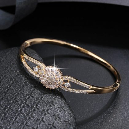 Minimalist Diamond Floral Bracelets |18K Gold